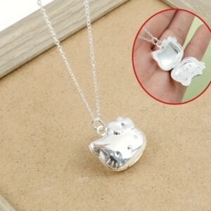 Hello Kitty opening necklace